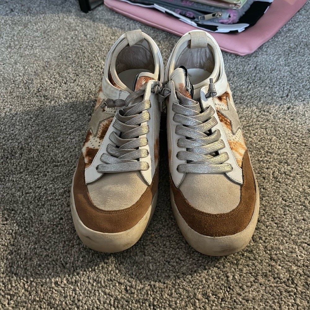 Gianni Bini ( knock off golden gooses)